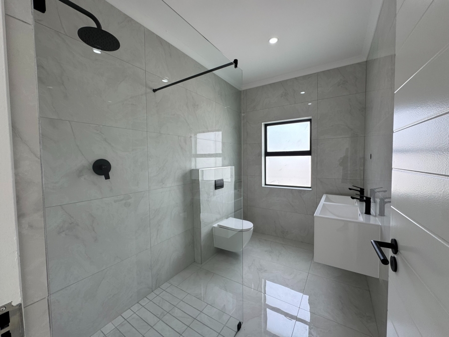 4 Bedroom Property for Sale in Sandown Western Cape